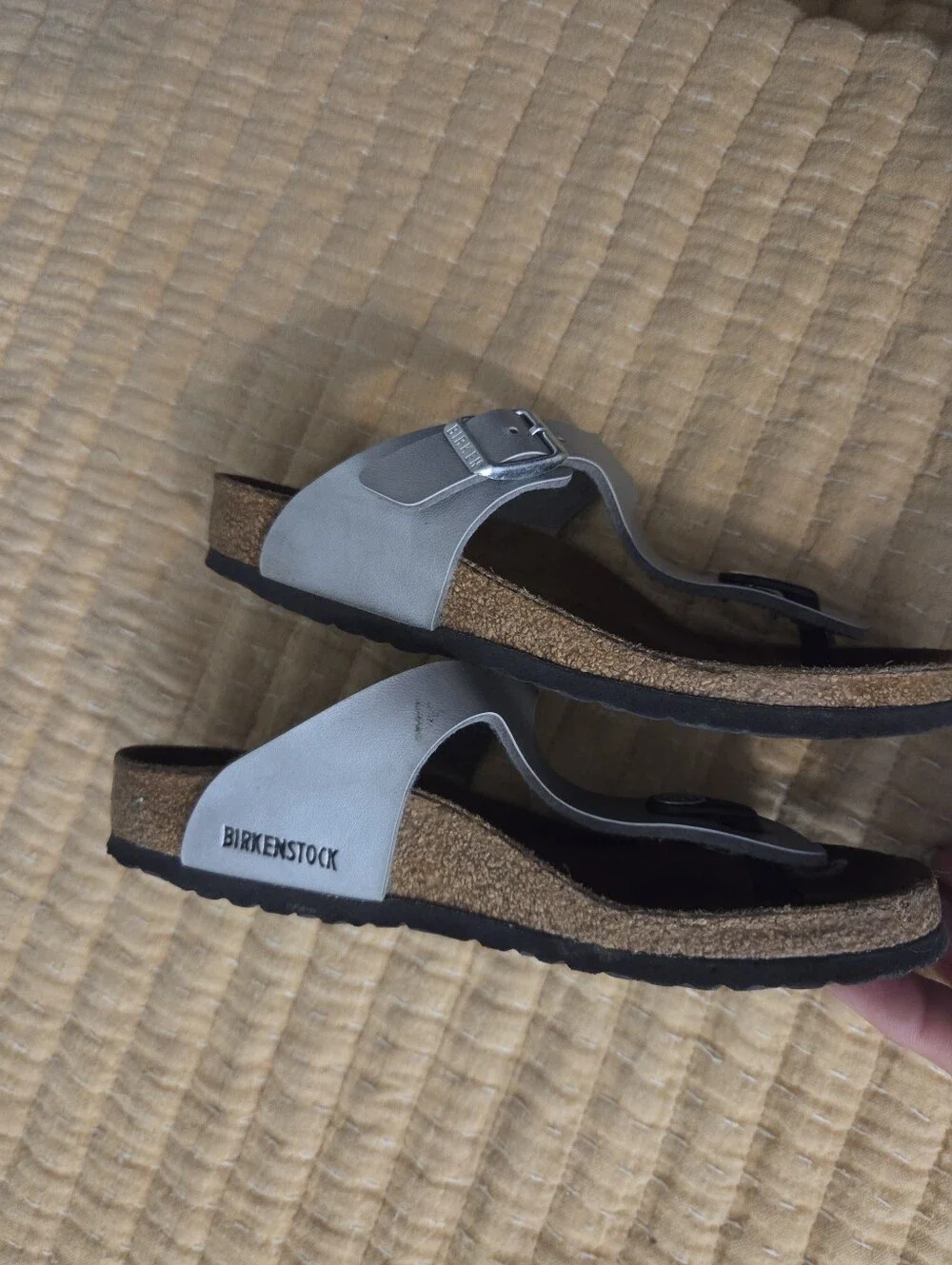 Birkenstock silver thong
